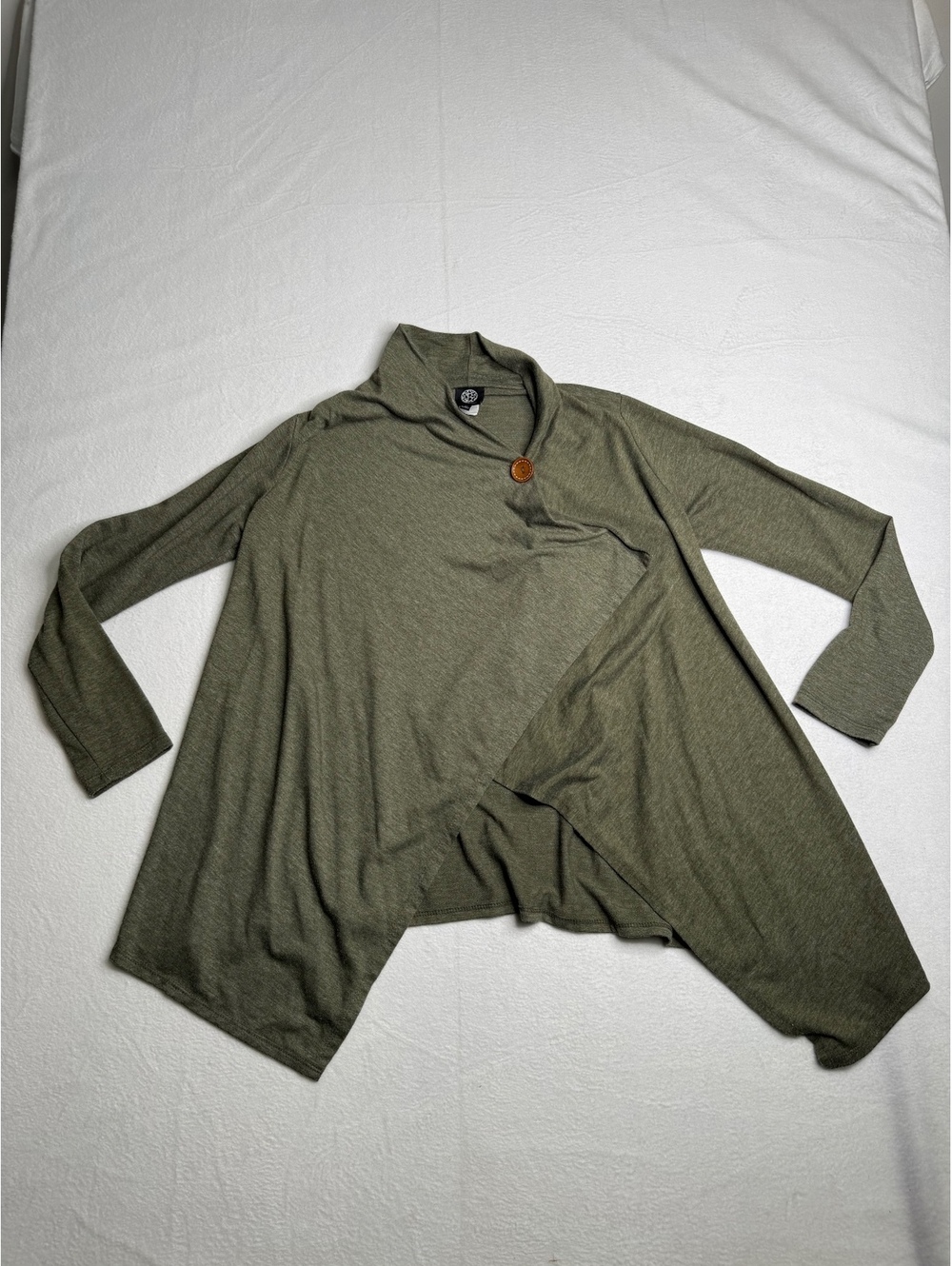 Bobeau Women’s Medium Olive Green Asymmetrical One Button Wrap Cardigan